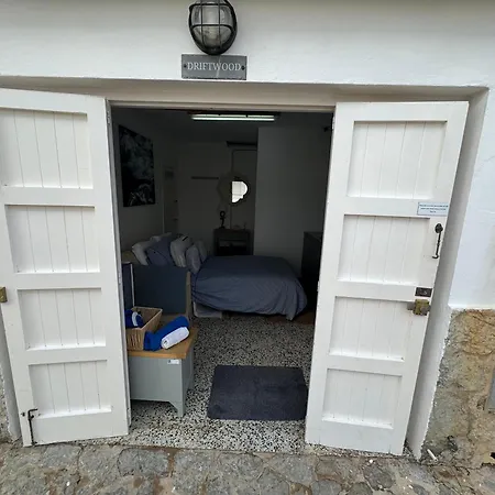 Driftwood Tatil Evi Es Grau